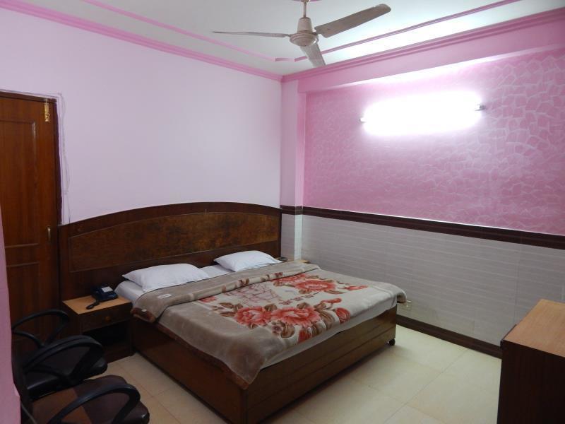 Airport Hotel Paradise International Nuova Delhi Esterno foto